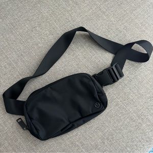 Lululemon bag
